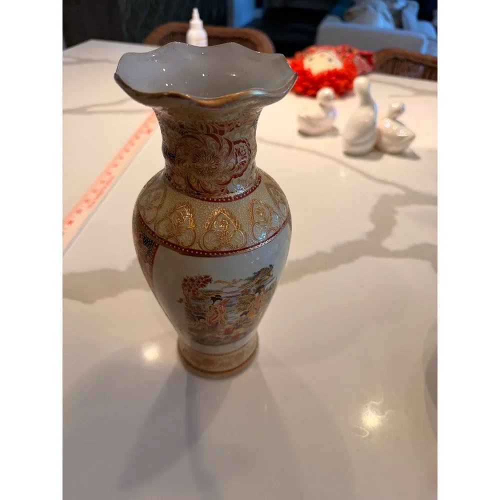 Antique Satsuma Gold Gilt Hand Painted Porcelain Vase 19Th Century Meije Period